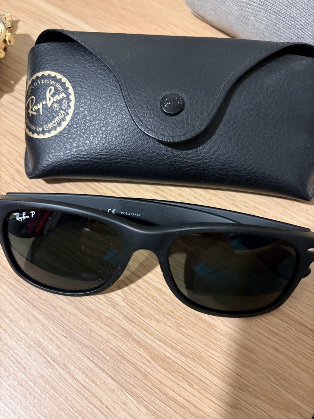 Ray-Ban Polarized Black Wayfarer Sunglasses